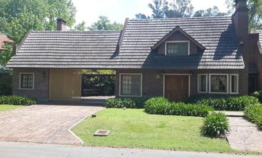 Venta Casa 6 Amb. en Club Campos de Golf Las Praderas de Lujan