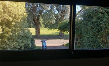 5 ambientes sobre lote de 1200m2 - Club Campos de Golf Las Praderas de Lujan