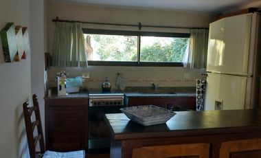 5 ambientes sobre lote de 1200m2 - Club Campos de Golf Las Praderas de Lujan