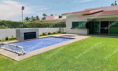 CASA GARDENIA RESIDENCIA EN LOMAS DE COYOC  COLINDA CAMPO DE GOLF DE UN NIVEL