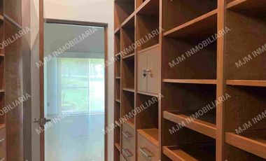 CASA GARDENIA RESIDENCIA EN LOMAS DE COYOC  COLINDA CAMPO DE GOLF DE UN NIVEL