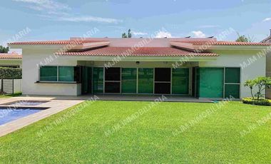 CASA GARDENIA RESIDENCIA EN LOMAS DE COYOC  COLINDA CAMPO DE GOLF DE UN NIVEL