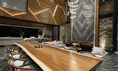 CASA PAROTA  ESPECTACULAR RESIDENCIA EN LOMAS DE COCOYOC