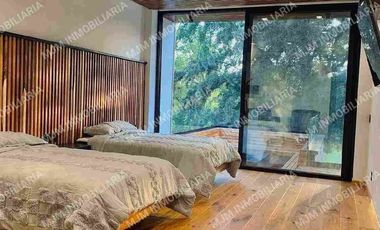CASA PAROTA  ESPECTACULAR RESIDENCIA EN LOMAS DE COCOYOC