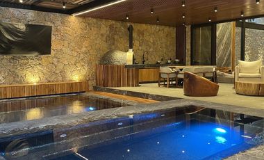 CASA PAROTA  ESPECTACULAR RESIDENCIA EN LOMAS DE COCOYOC