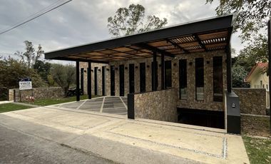 CASA PAROTA  ESPECTACULAR RESIDENCIA EN LOMAS DE COCOYOC