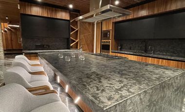 CASA PAROTA  ESPECTACULAR RESIDENCIA EN LOMAS DE COCOYOC