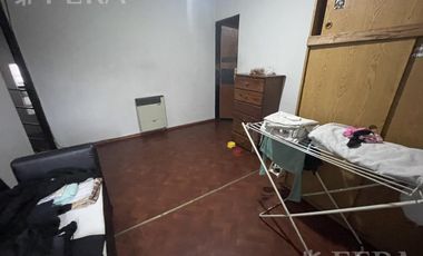 Venta de casa 4 ambientes con cochera en Wilde