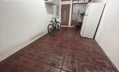 Venta de casa 4 ambientes con cochera en Wilde