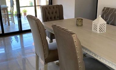 Excelente casa en una planta, 200 m construidos sobre 900 m de lote