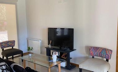 Excelente casa en una planta, 200 m construidos sobre 900 m de lote
