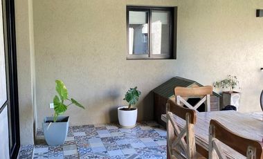 Excelente casa en una planta, 200 m construidos sobre 900 m de lote