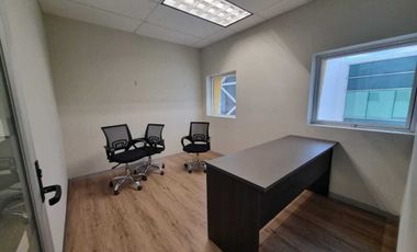 Oficina acondicionada en renta de 135m2 en edificio en Valle Oriente