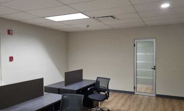Oficina acondicionada en renta de 135m2 en edificio en Valle Oriente