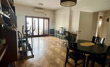 Departamento en  venta de 3 ambientes con dependencia