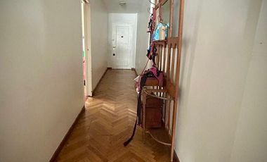 Departamento en  venta de 3 ambientes con dependencia