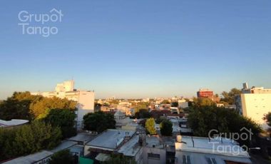 Venta Departamento 2 Ambientes en San Fernando Con Balcón Terraza Con Cochera Parrilla Apto Crédito