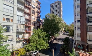 Dpto 3 Ambientes con Cochera Fija!