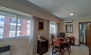 Dpto 3 Ambientes con Cochera Fija!