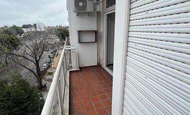 EXCELENTE DPTO. EN DUPLEX CON COCHERA CUBIERTA A MTS DE PARANA