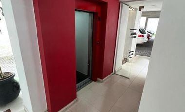 EXCELENTE DPTO. EN DUPLEX CON COCHERA CUBIERTA A MTS DE PARANA