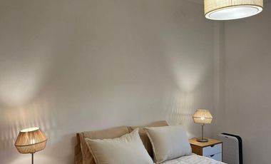 EXCELENTE DPTO. EN DUPLEX CON COCHERA CUBIERTA A MTS DE PARANA