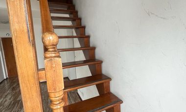 EXCELENTE DPTO. EN DUPLEX CON COCHERA CUBIERTA A MTS DE PARANA