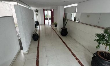EXCELENTE DPTO. EN DUPLEX CON COCHERA CUBIERTA A MTS DE PARANA