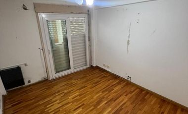 EXCELENTE DPTO. EN DUPLEX CON COCHERA CUBIERTA A MTS DE PARANA