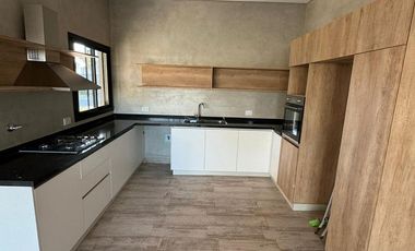 CASA  4AMB C/ PILETA - LAGOS DE CANNING 2 - CANNING