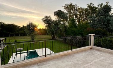 Excelente Casa en Las Praderas De Lujan A estrenar