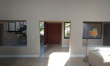 Magnifica Casa en dos plantas sobre terreno de 1441m - Praderas de Lujan