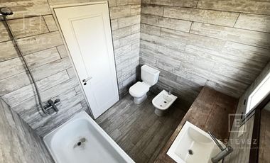 Casa en venta / alquiler, con pileta. Barrio Cerrado de Escobar, G.B.A. Zona Norte