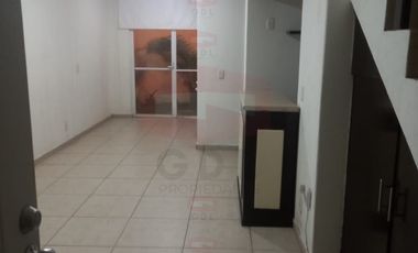 PARQUES DE TESISTÁN CASA EN VENTA