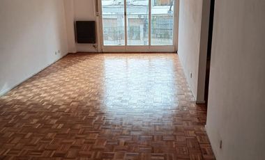 Departamento en Belgrano 4 ambientes con cochera fija