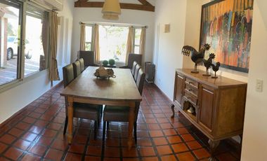CASA EN VENTA EN LAS PRADERAS - LUJAN