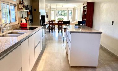 CASA EN VENTA EN LAS PRADERAS - LUJAN