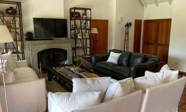 CASA EN VENTA EN LAS PRADERAS - LUJAN