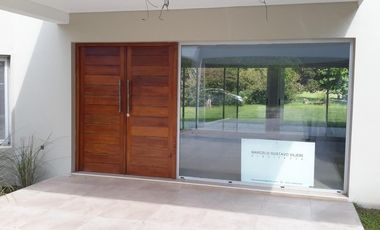 CASA en VENTA, LAS PRADERAS, LUJAN UF 228 (COD 430)