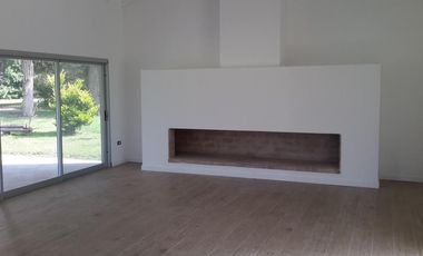 CASA en VENTA, LAS PRADERAS, LUJAN UF 228 (COD 430)