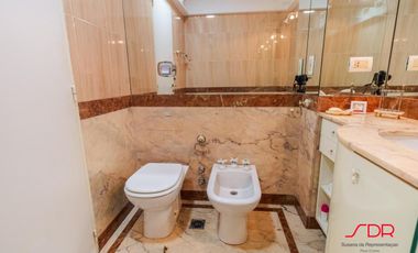 Impecable Piso en Alquiler Muy Luminoso con Cochera Fija - Palermo Chico