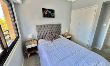 Departamento 5 ambientes en venta en zona La Perla
