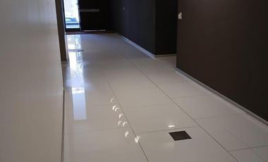 Excelente 2 ambientes muy amplio con cochera fija - Edificio Green Tower