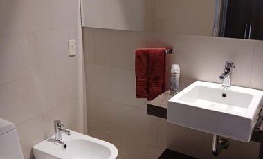 Excelente 2 ambientes muy amplio con cochera fija - Edificio Green Tower