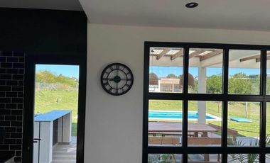 Casa en venta - 4 Dormitorios 5 Baños - Pinamar