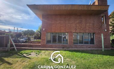 Casa 4 dormitorios 2 baños
