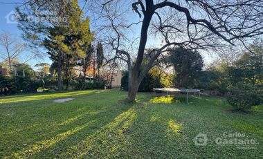 Exc. Chalet en 1 Planta, 4 Amb. con Gran Parque y Piscina