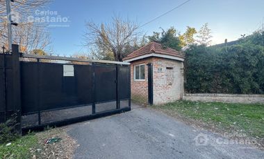 Exc. Chalet en 1 Planta, 4 Amb. con Gran Parque y Piscina