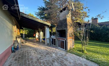 Exc. Chalet en 1 Planta, 4 Amb. con Gran Parque y Piscina