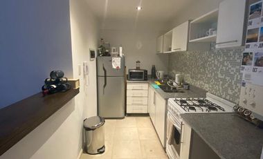 Departamento de 2 ambientes acerca de Av. del libertador .